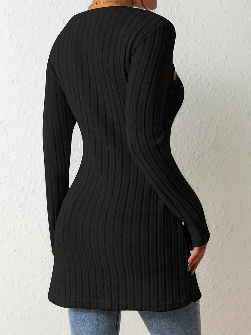 Juliana | Asymmetric Top with Button Closure and Ribbed Texture