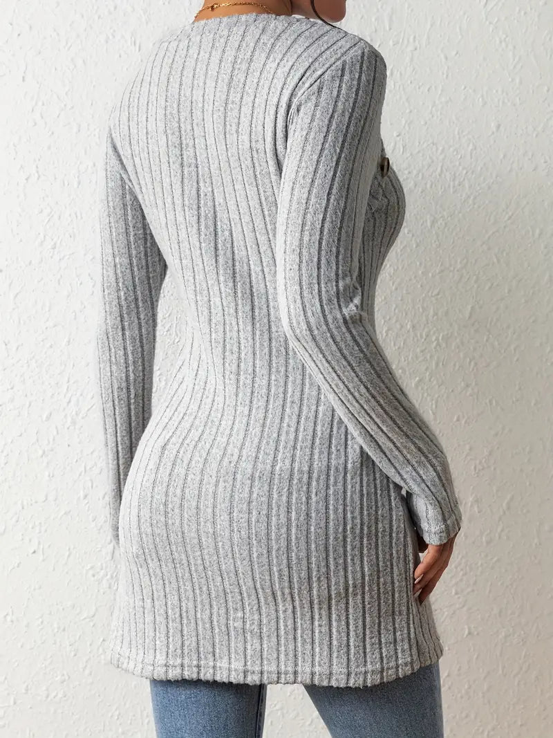 Juliana | Asymmetric Top with Button Closure and Ribbed Texture